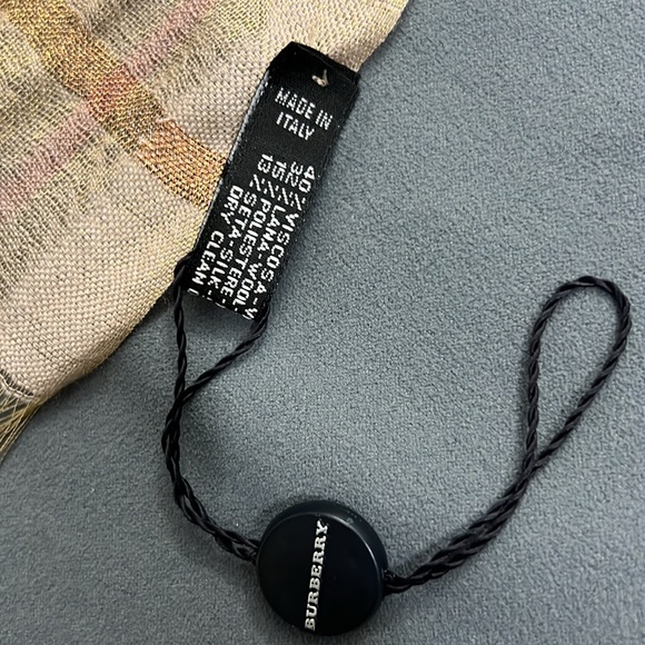 Brand new Burberry scarf 26x75” - Picture 6 of 8